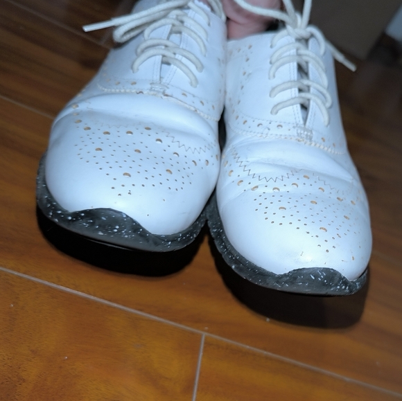 Cole Haan Zerogrand Perforated White Leather Sneaker Sz 7.5